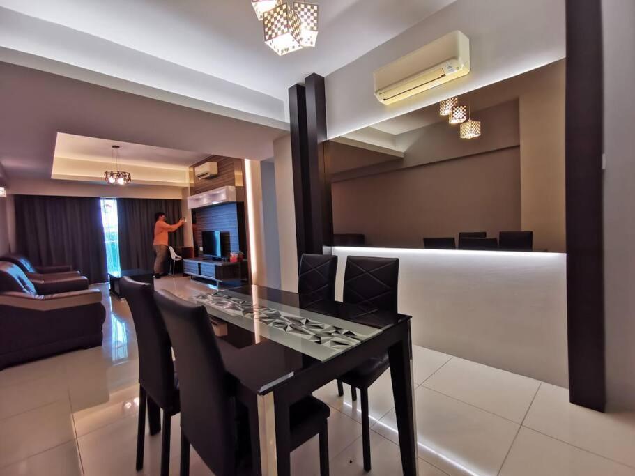 Glamorous At Kinta Riverfront Apartment Ipoh Exterior foto