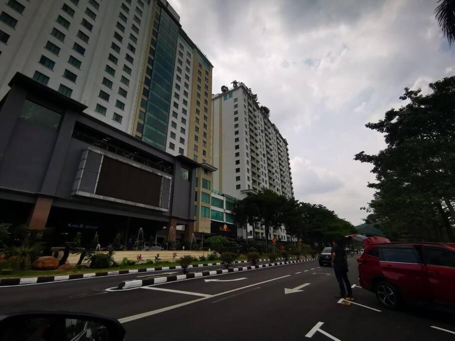 Glamorous At Kinta Riverfront Apartment Ipoh Exterior foto